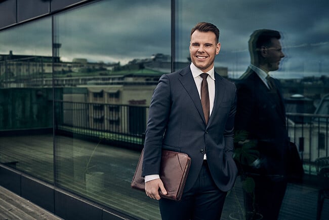 Mäklare Jesper Karlsson på Bjurfors tipsar om vad du ska tänka när du går på lägenhetsvisning